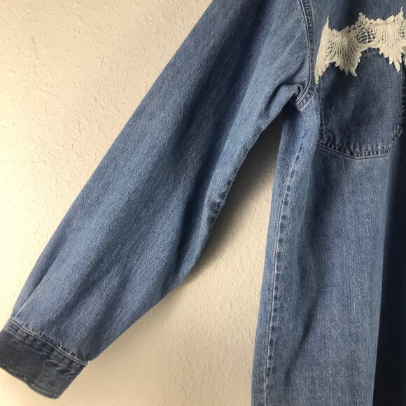Vintage Levi's Chambray Denim Shirt Shacket Oversized Upcycled Doily Lace Boho L - Picture 7 of 16